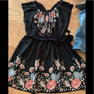 🌺 Lauren Conrad tie waist dress